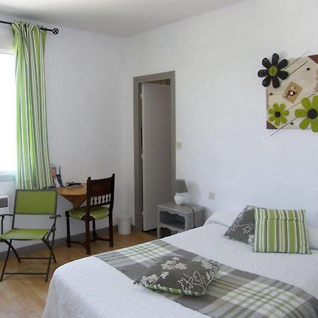 Hotel Le Week-End Plouider Exterior foto
